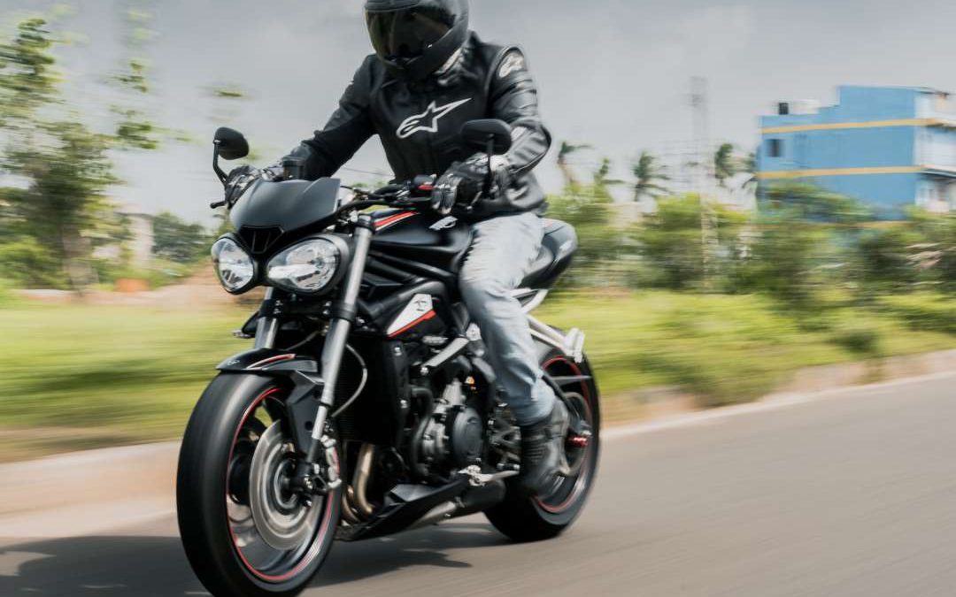 De Essentie van Tweewielig Rijden: Studietips voor Motorrijders